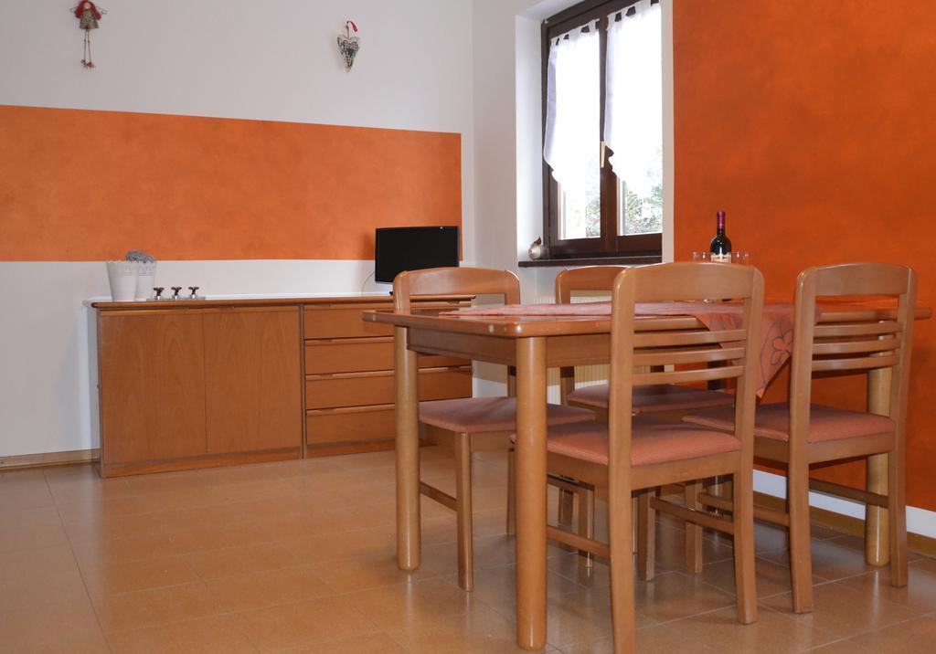 Residence Mezzosole Riva del Garda Bilik gambar