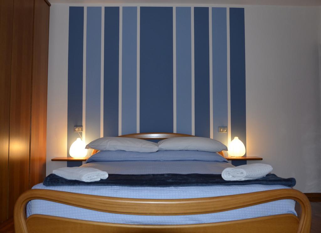 Residence Mezzosole Riva del Garda Bilik gambar