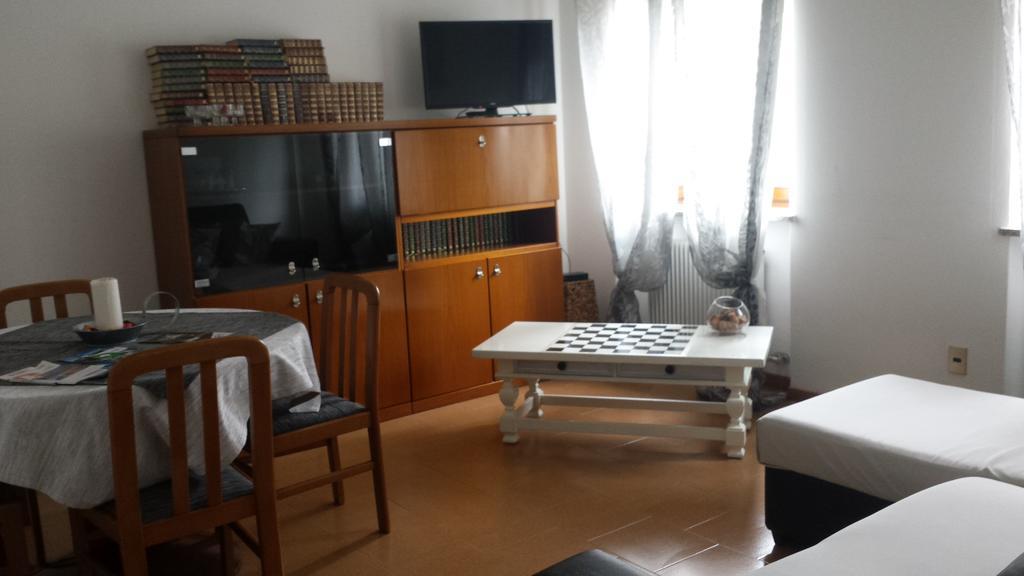 Residence Mezzosole Riva del Garda Luaran gambar