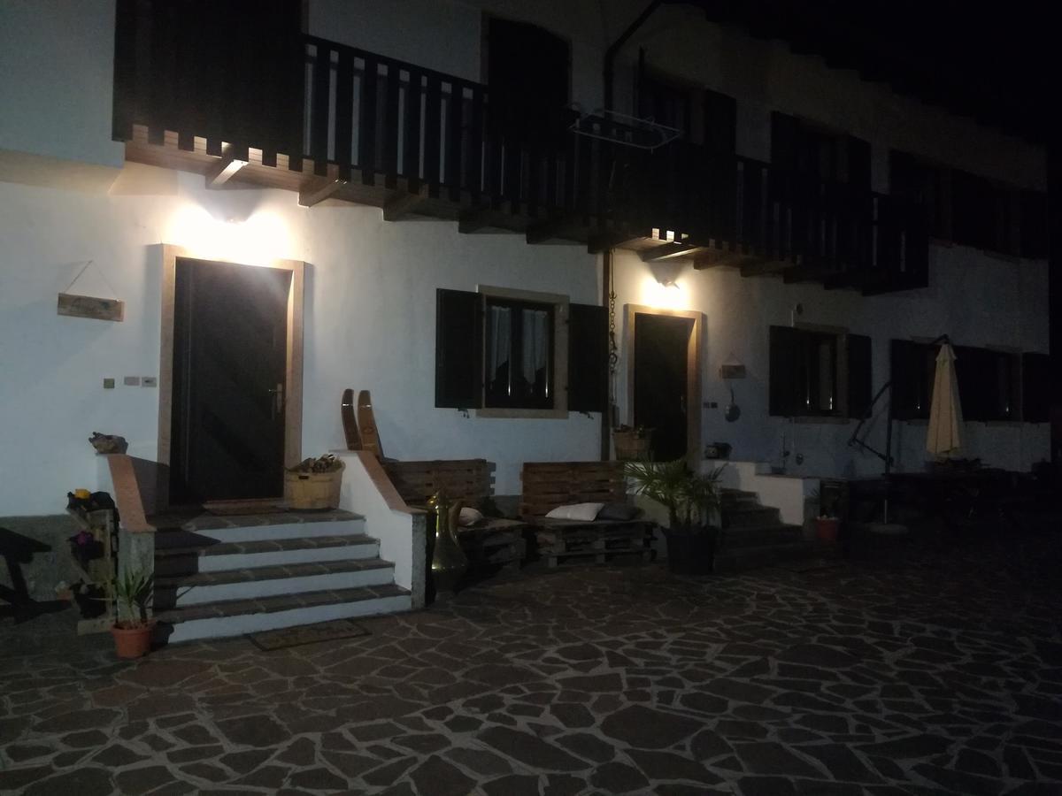 Residence Mezzosole Riva del Garda Luaran gambar